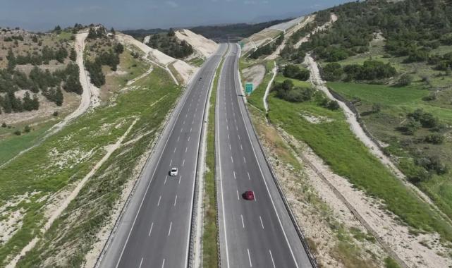 Aydın-Denizli Otoyolu’nu 3 günde 22 bin araç kullandı