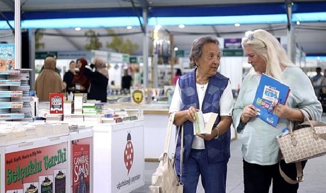 Baş tacı büyüklerimiz Kitap Fuarı’na konuk oldu