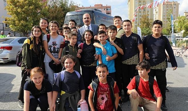 Başkan Altay Gençleri Doğum Günü Hediyeleriyle Sevindirecek