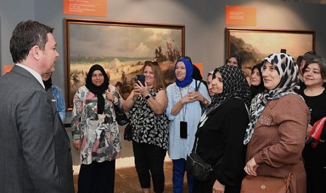 Başkan Aydın, Fetih Müzesi’ni gezen Osmangazili kadınlar ile bir araya geldi