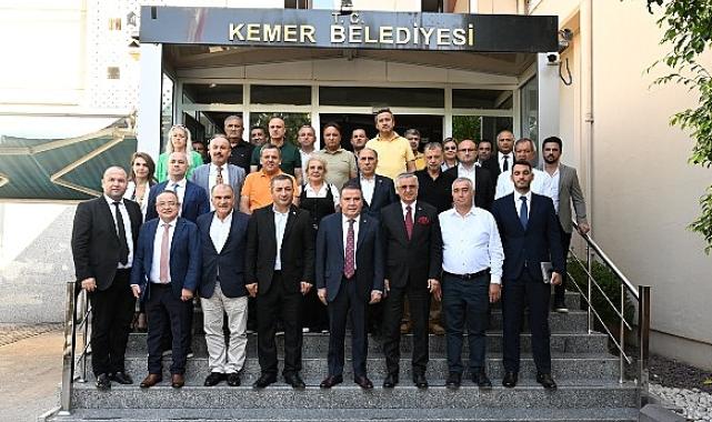 Başkan Böcek Kemer ve Kumluca’yı ziyaret etti