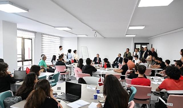 Başkan Böcek’ten gençlere tavsiyeler