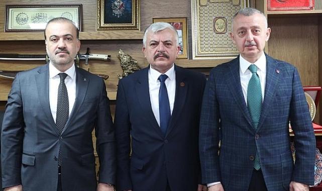 Başkan Büyükakın’dan MHP’ye iadeyi ziyaret