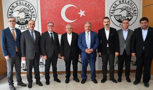 Başkan Büyükkılıç’tan Talas Belediye Başkanı Yalçın’a ziyaret