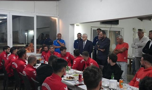Başkan Deveciler, Burhaniye Belediyespor Futbol A Takımı İle Yeni Sezon Öncesi Moral Yemeğinde Buluştu