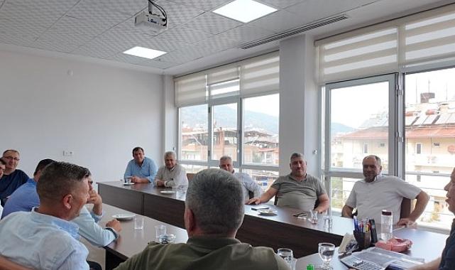 Başkan Özel, Mermer Sektörü Temsilcileriyle bir araya geldi.