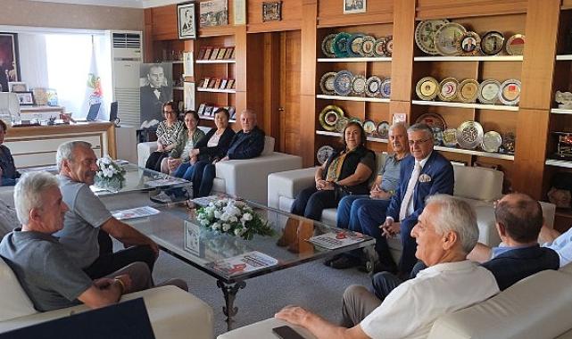 Başkan Topaloğlu’na okul arkadaşlarından ziyaret