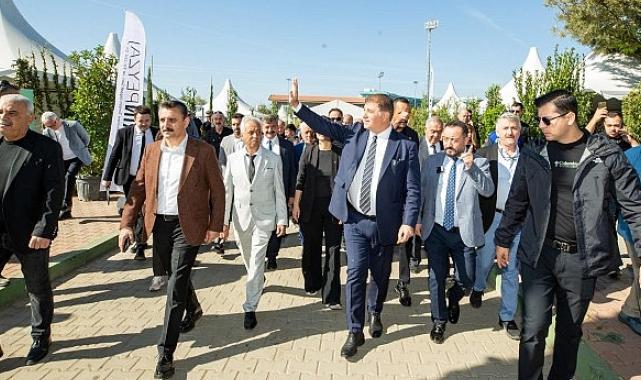 Başkan Tugay: Birlik ve beraberlik içinde bu kumpasları darmadağın edeceğiz