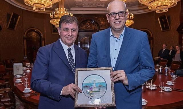 Başkan Tugay ve İzmir heyeti Almanya’da önemli temaslarda bulundu