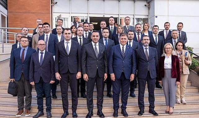 Başkan Tugay’dan ilçe belediyelerine destek mesajı