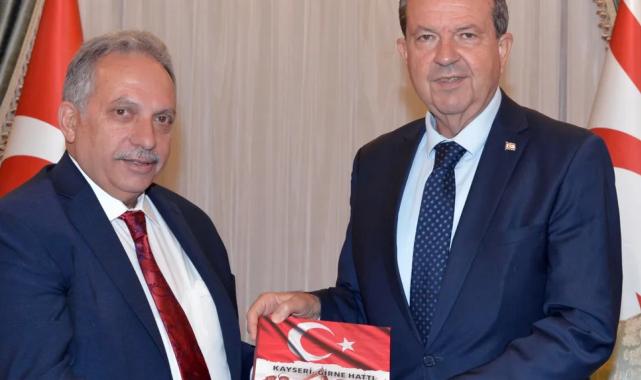 Başkan Yalçın’dan KKTC Cumhurbaşkanlarına ‘Kayseri Girne Hattı’ kitabı