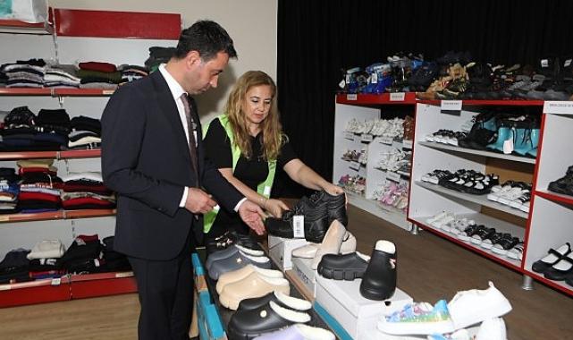 Bayraklı’da sosyal market açıldı