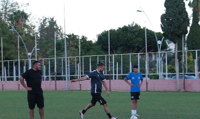 Belediye personeli arasında dostluk maçı