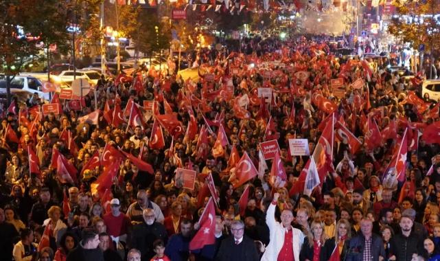Beylikdüzü Cumhuriyet’in ilanının 101. yılını coşkuyla kutladı