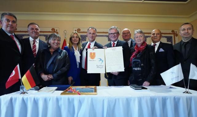 Beylikdüzü ve Paderborn kardeş şehir oldu