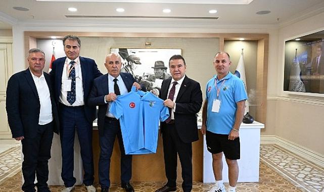 Bosna heyetinden Başkan Böcek’e ziyaret