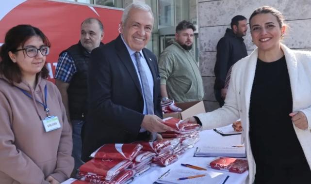 Bursa Nilüfer Atatürk posterleriyle donanıyor