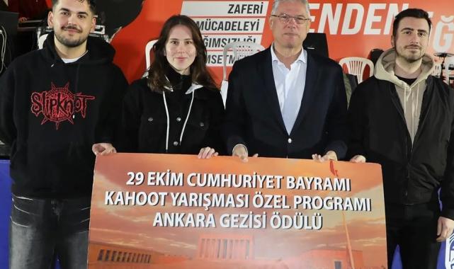 Bursa’da ‘Cumhuriyet Tırı’ Mudanya’da