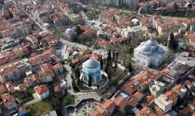 Bursa’da Yeşil Külliyesi görenleri hayran bırakıyor