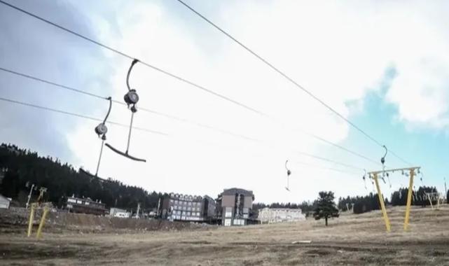 Bursa’nın zirvesi Uludağ’a kar düştü ama…