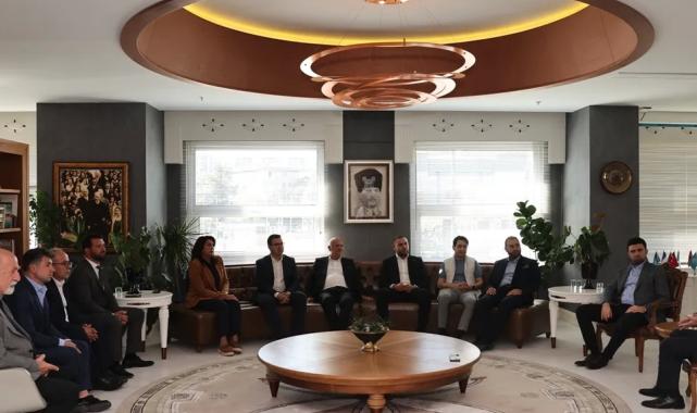 Bursaspor Yönetimi’nden Başkan Şadi Özdemir’e ziyaret