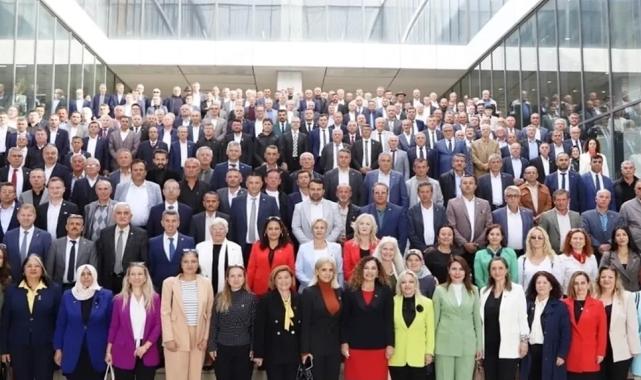 Candan Belediyecilik muhtarlarla buluştu