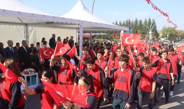 Çayırova’da Cumhuriyet Bayramı coşkusu