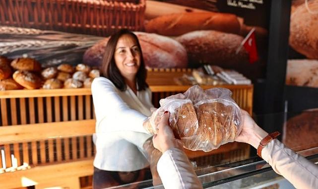 Çeşme Halk Ekmek Fırını yenilenen makine ağı ile günde 6 bin ekmek üretiyor