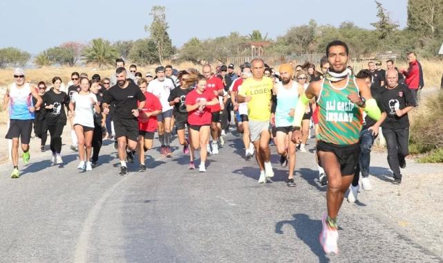 Çiğli’de ‘Cumhuriyet Koşusu’ coşkusu yaşandı
