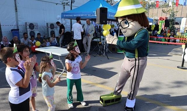 Çocuklar kitap fuarında büyülü bir yolculuğa çıktı