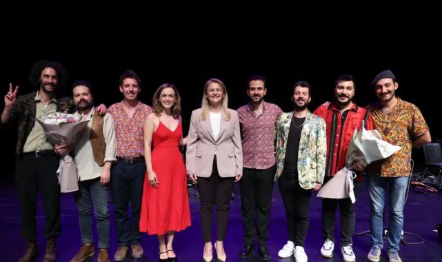 ’Cumhuriyet Bizim’ şenlikleri Bakırköy’ün dört bir yanında devam ediyor