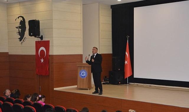 Dekan Prof. Dr. Gültekin yeni iletişimcilere “Hoş Geldiniz” dedi