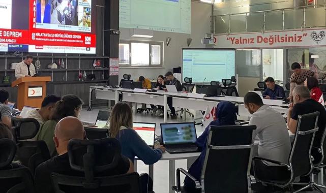 Depremde 3 binada kısmi çökme yaşandı… Malatya’da eğitime 1 günlük ara