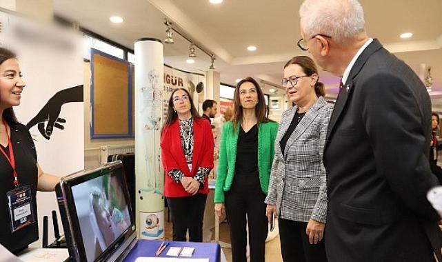 DEÜ’de Hemşirelik Temel Bakımı Kongresi: Bakım Hizmetleri ve Teknolojik Yenilikler Masaya Yatırıldı