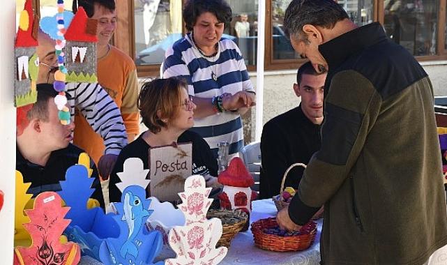 Engelsiz Yaşam Merkezi’nin El Emeği Ürünleri İznik Panayırı’nda