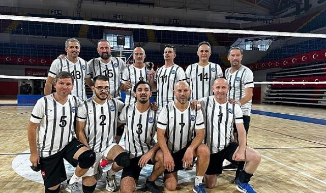 EÜ Voleybol Takımı çeyrek finalde