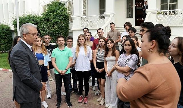 EÜ’nün teknoloji takımlarını Rektör Prof. Dr. Budak uğurladı