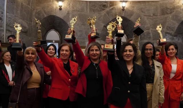 Geçmişten Geleceğe Cumhuriyetin Renkleri sergisi