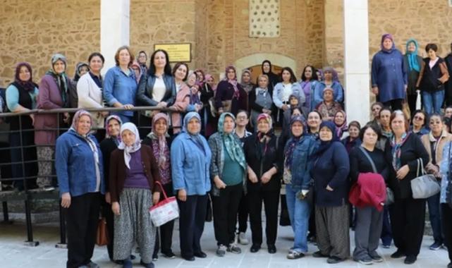 Gölmarmara’dan 98 kişilik kadın kafilesi Manisa’yı gezdi