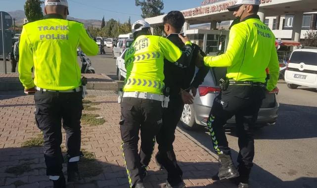 Hastane önünde dehşet: Kadın ve eşi saldırıya uğradı