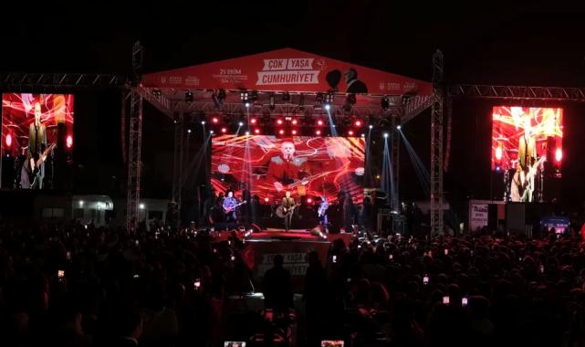 İnegöl ve Yıldırım’da 29 Ekim coşkusu