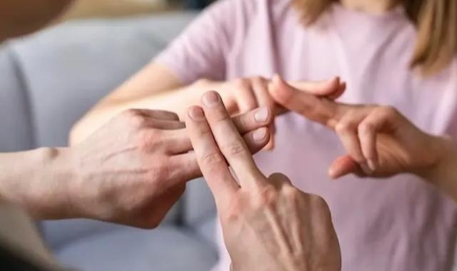 İşaret dili iletişimde engelleri kaldırıyor