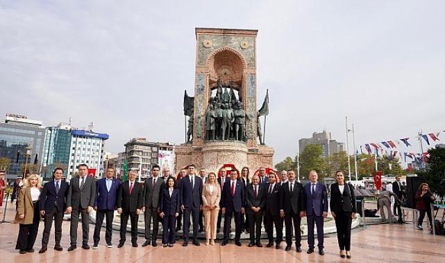 İstanbul’un Kurtuluşu’nun 101’inci Yılı Taksim’de Kutlandı