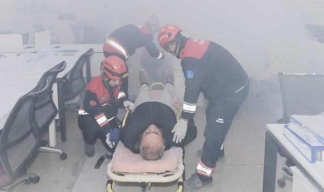 İzmir Büyükşehir Belediyesi’nde yangın tatbikatı