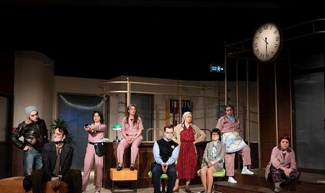 İzmir Şehir Tiyatroları yeni yol arkadaşları arıyor