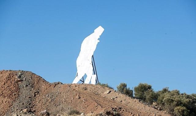 İzmir’i selamlayan Atatürk silueti güçlendirildi