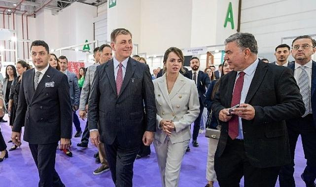 İzmir’in üç fuarı tekstil sektörüne güç verdi