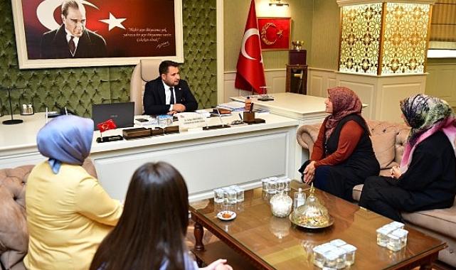 Kahramankazan Belediye Başkanı Selim Çırpanoğlu, Halk Günü’nde ilçe sakinleriyle bir araya gelmeyi sürdürüyor.