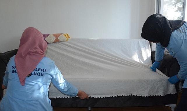 Kahramankazan Belediyesi, yaşlı ve özel gereksinimli bireylerin yaşam standartlarını kolaylaştırmak amacıyla kapsamlı bir hizmet sunmaya devam ediyor.