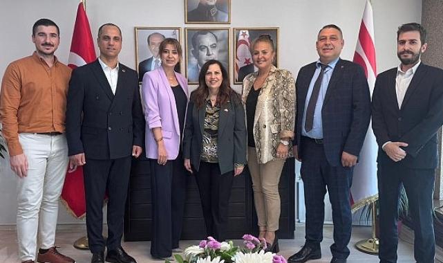 Karabağlar Komisyon üyelerinden KKTC Başkonsolosunu ziyaret